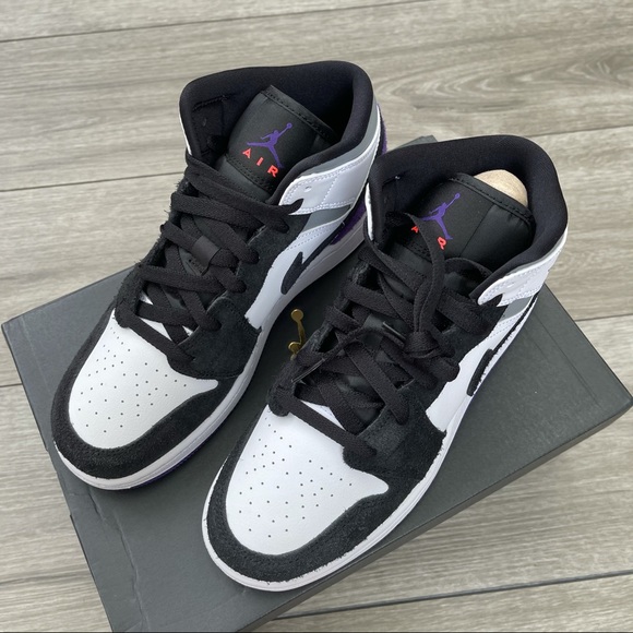 Air Jordan 1 Mid New w Box - Picture 6 of 10